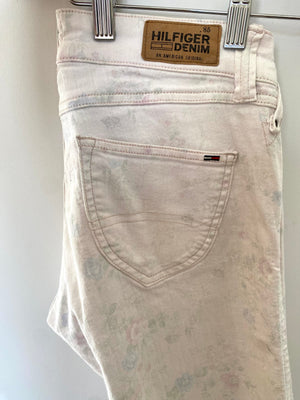 Tommy Hilfiger Distressed Style Floral Jeans | w 28 / l 32 (preloved) KindFolk
