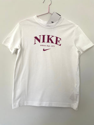 Nike T-shirt | KindFolk