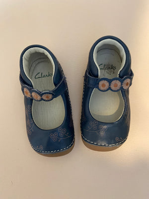 Clarks Toddler Shoes | 20.5M | 4.5 F (preloved) KindFolk